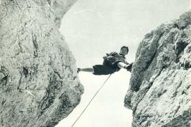 3-escalade-calanques-marseille-cassis-c-g-rebuffat-a-la-candelle-en-1940.jpg