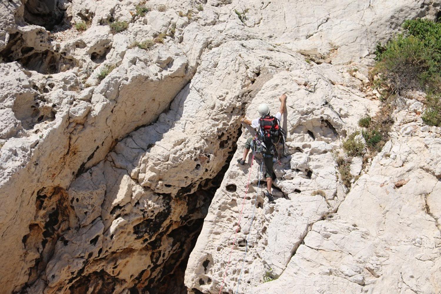 1-escalade-pncal-calanques-marseille-cassis-la-ciotat.jpg